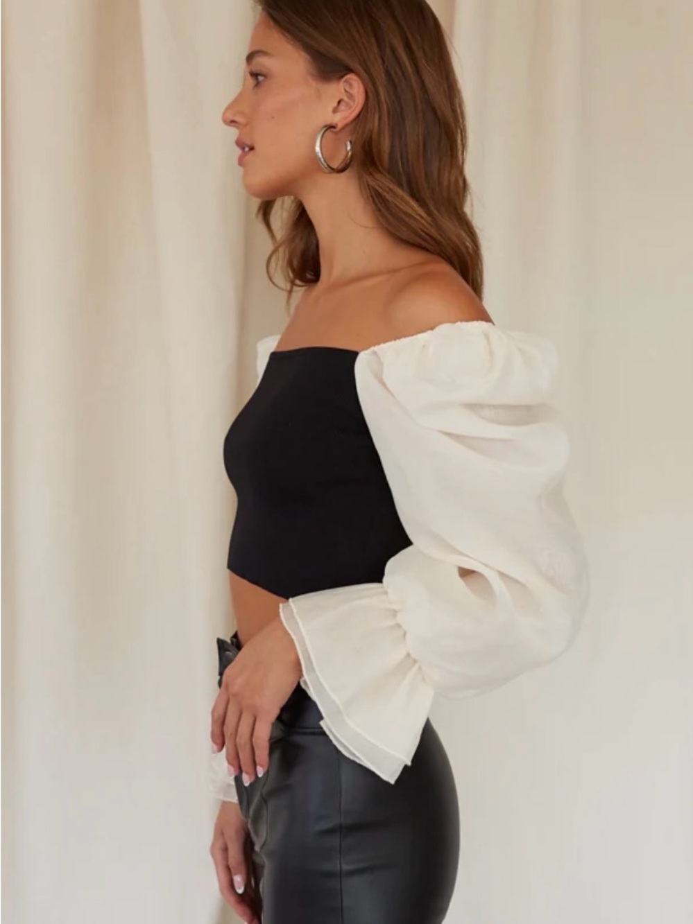 Miou Muse Eloise Black and Ivory Top Size Large EUC